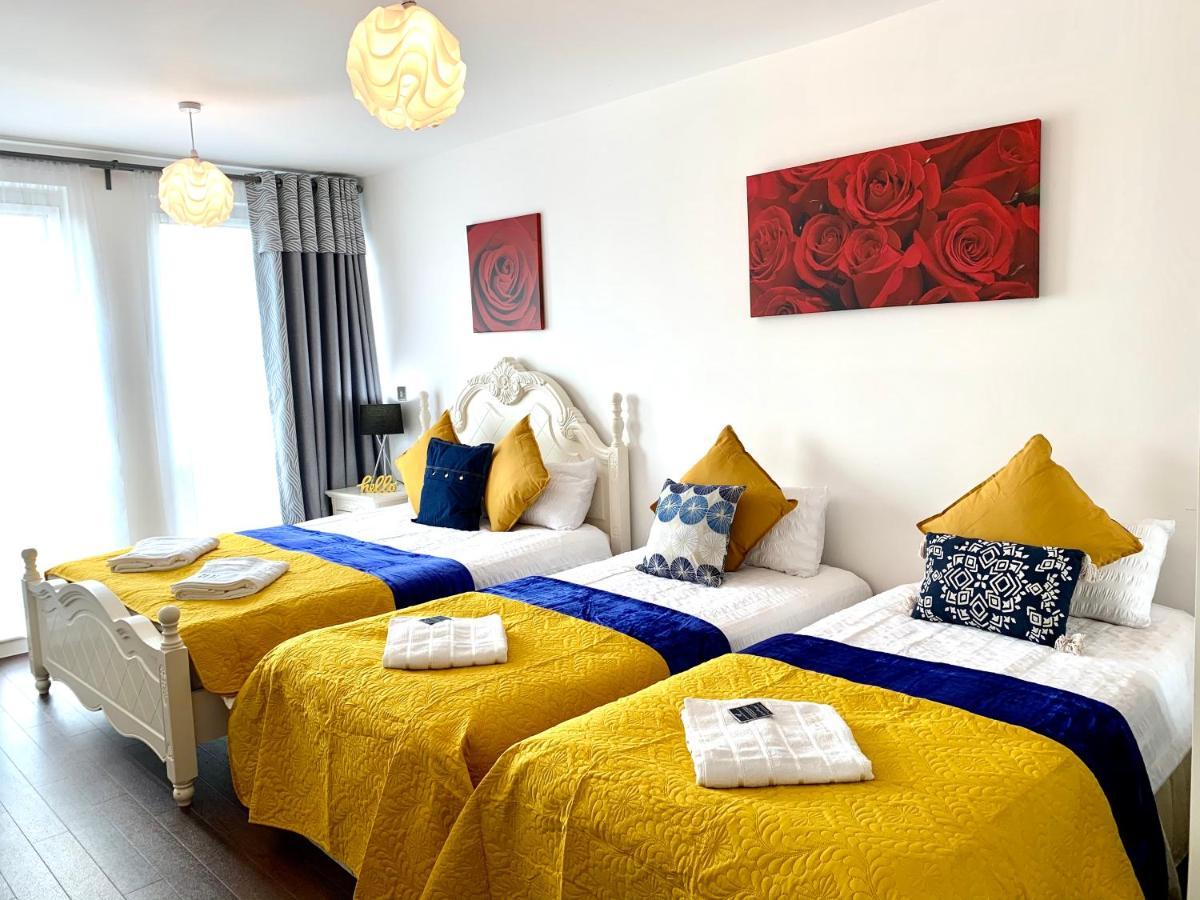 2-bedrooms Apartment, Lounge, Balcony * Londen