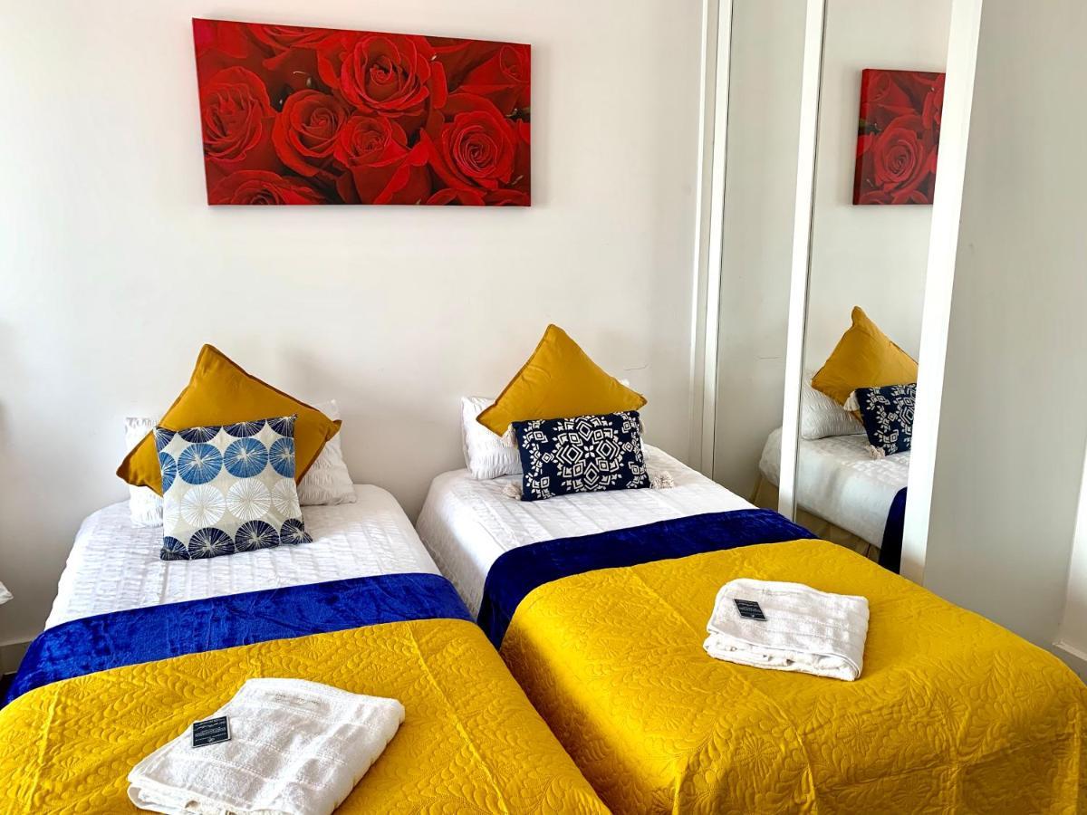 2-Bedrooms Modern Apartment Next To Velodrome, Lounge, Balcony, Parking, Abba Appartement Londres